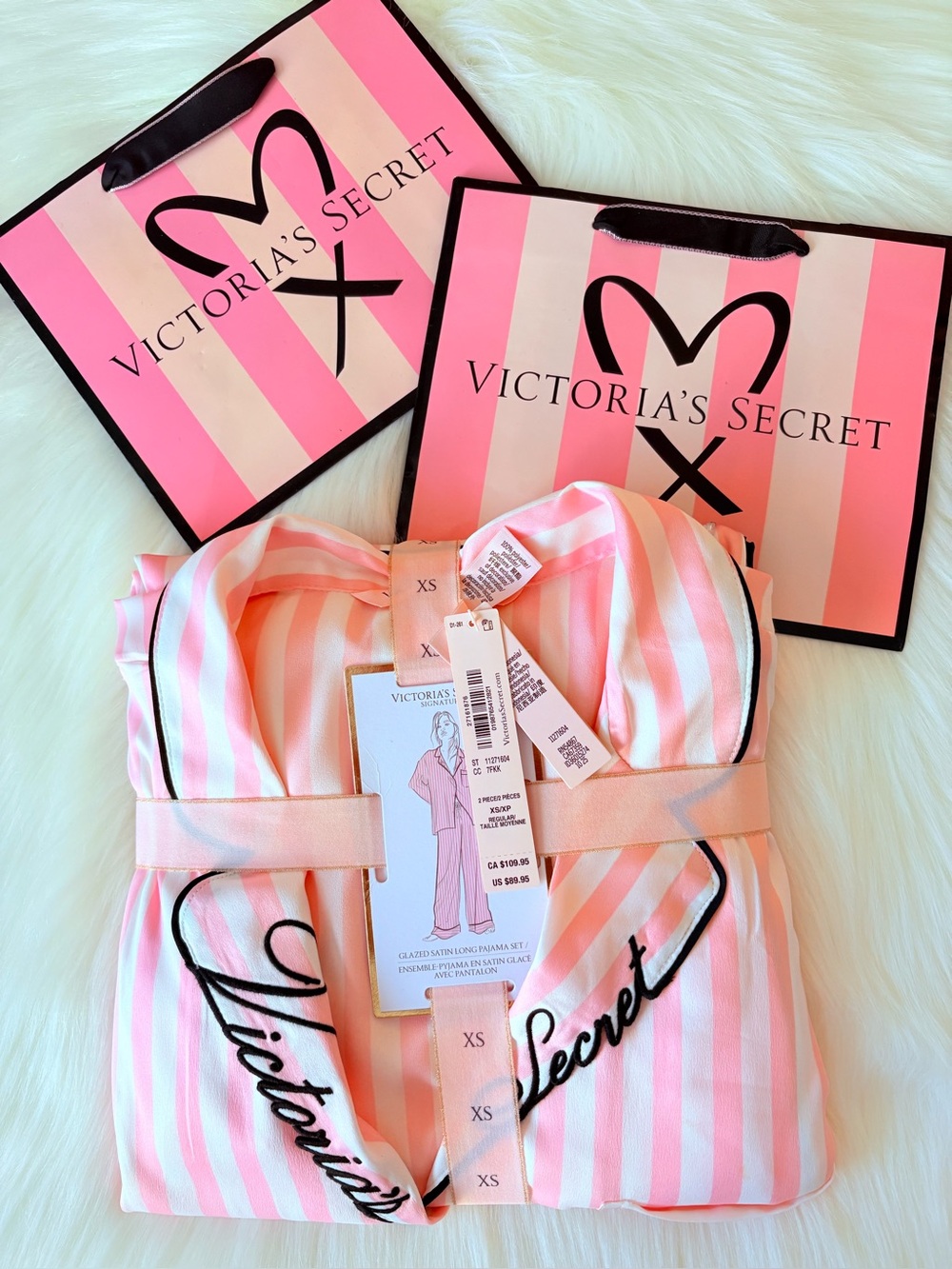 🩷🩷Victoria’s Secret signature satin shine long pajama set (XS)🩷🩷